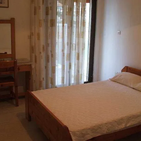 Politis Otel Poros (Kefalonia)